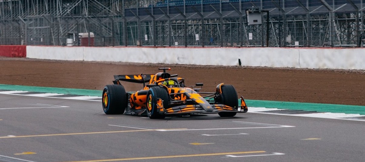 Gary Anderson szerint kockázatos játékba kezdett a McLaren az új F1-es autóval